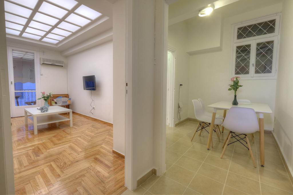 Syntagma cozy apartment Atene Esterno foto